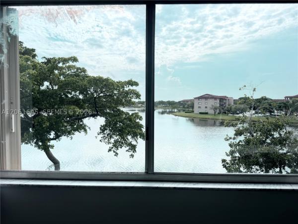 Suffolk At Century Village, 1201 SW 141st Ave #302J, Pembroke Pines, Florida 33027, image 3