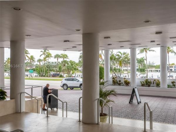 The Carriage Club, 5005 Collins Ave #1506, Miami Beach, Florida 33140, image 1