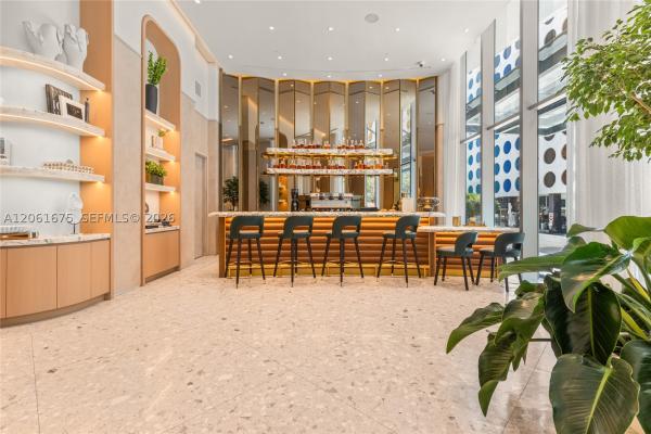 77 SE 5th St #2205, Miami, Florida 33131, image 2