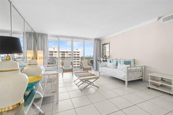 The Pavilion, 5601 Collins Ave #1515, Miami Beach, Florida 33140, image 3