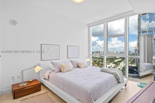 Trump Royale, 18201 Collins Ave #3702, Sunny Isles Beach, Florida 33160, image 2