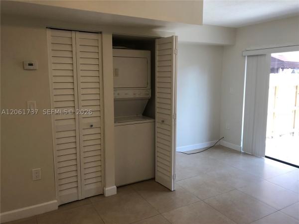 Lago Bello, 5806 W 26th Ave #210, Hialeah, Florida 33016, image 3