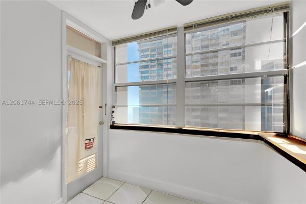 Del Prado, 18051 Biscayne Blvd #801-1, Aventura, Florida 33160, image 2