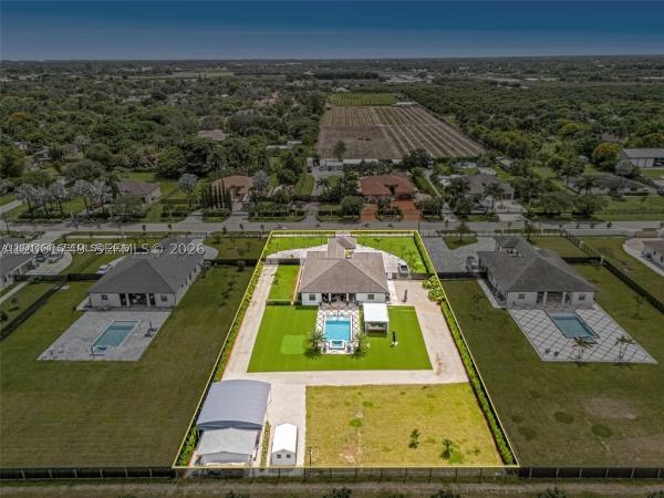 18261 SW 224th St, Unincorporated Dade County, Florida 33170, image 1