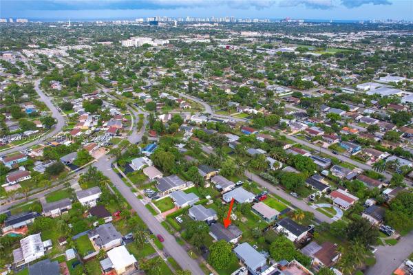 Collier Estates, 320 NE 59th Ct, Oakland Park, Florida 33334, image 2