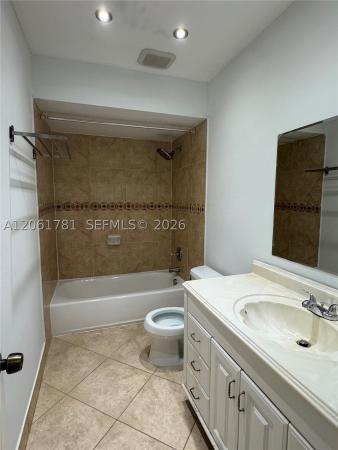Wimbledon At Jacaranda, 175 Wimbledon Lake Dr, Plantation, Florida 33324, image 1