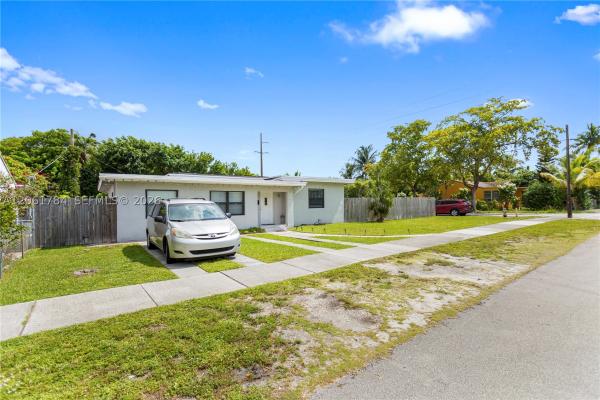Hollywood Highlands Park, 2407 Dewey St, Hollywood, Florida 33020, image 2