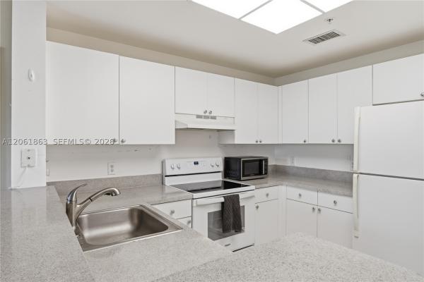 Village East, 2015 SE 10th Ave #130, Fort Lauderdale, Florida 33316, image 3