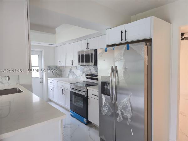 Vinik, 1141 SW 8th Ter, Fort Lauderdale, Florida 33315, image 3