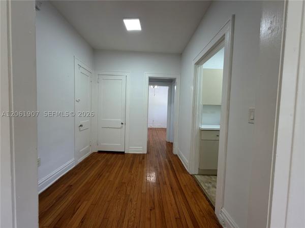 320 Mendoza Ave #5, Unincorporated Dade County, Florida 33134, image 2