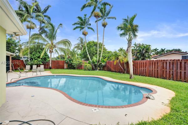 Hollywood Hills, 5306 Roosevelt St, Hollywood, Florida 33021, image 1
