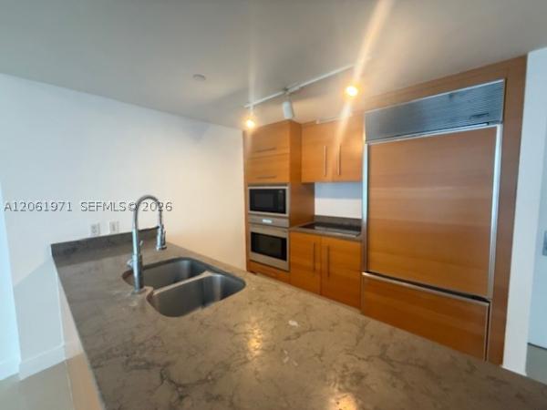 Icon Brickell Tower 1, 475 Brickell Ave #2411, Miami, Florida 33131, image 1