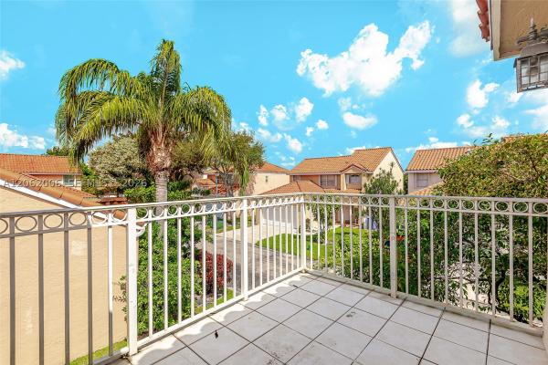 L'Etoile At Emerald Pointe, 3780 Piedmont St, Hollywood, Florida 33021, image 2