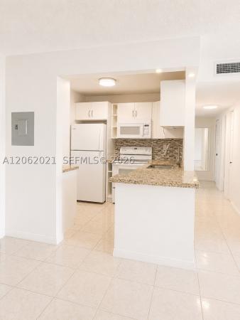 Los Suenos, 6095 W 18th Ave #S-216, Hialeah, Florida 33012, image 3