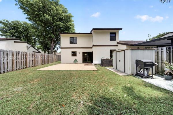 6834 SW 127th Pl, Unincorporated Dade County, Florida 33183, image 2