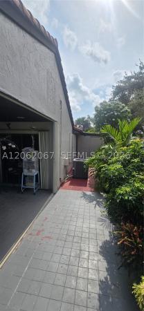 4844 SW 152nd Ct #F-37, Unincorporated Dade County, Florida 33185, image 2