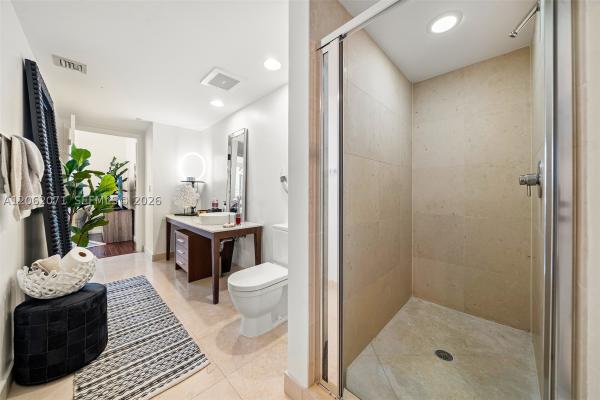 Icon Brickell Tower 2, 495 Brickell Ave #1802, Miami, Florida 33131, image 3