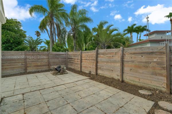 Villas Of Palm Bay, 949 SW 7th Pl, Florida City, Florida 33034, image 1