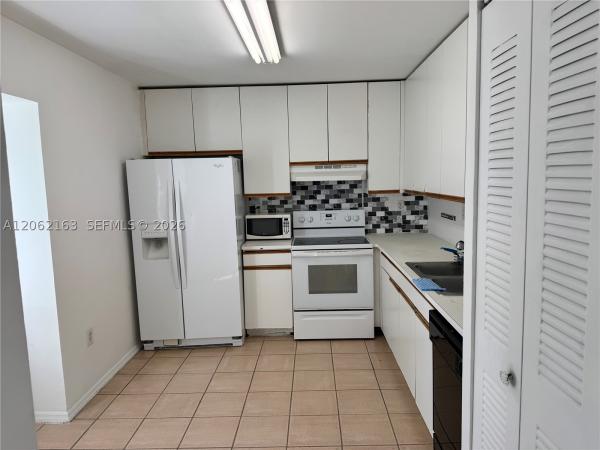 14700 SW 139th Ave #4-40, Unincorporated Dade County, Florida 33186, image 2