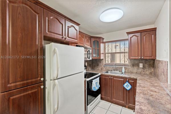 Westland Courts, 1855 W 60th St #407, Hialeah, Florida 33012, image 3