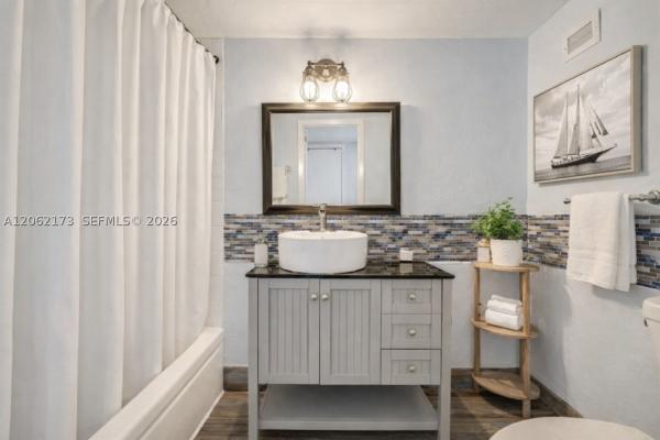 Commodore Plaza Tower, 2750 NE 183rd St #304, Aventura, Florida 33160, image 1