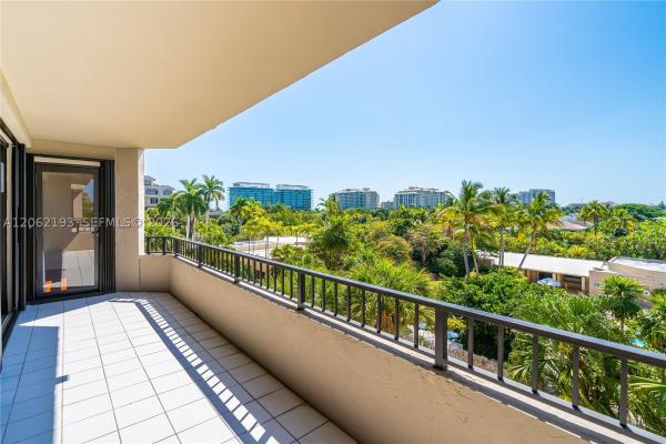 The EmeraldBay At Key Colony, 151 Crandon Blvd #441, Key Biscayne, Florida 33149, image 2