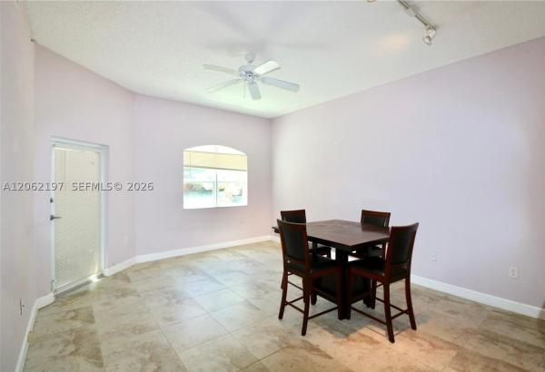 Valencia, 6001 SW 70th St #117, South Miami, Florida 33143, image 2