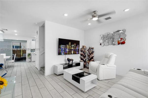 Towns At Seascape, 1042 SE 23rd Ter, Homestead, Florida 33035, image 3