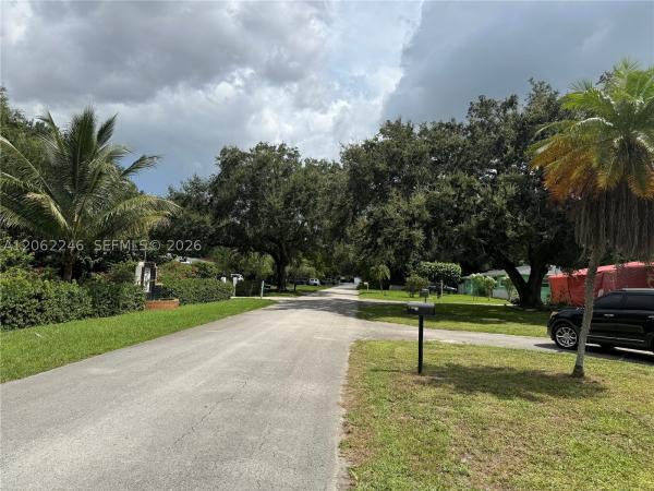 13301 NW Miami Ct, Unincorporated Dade County, Florida 33168, image 2