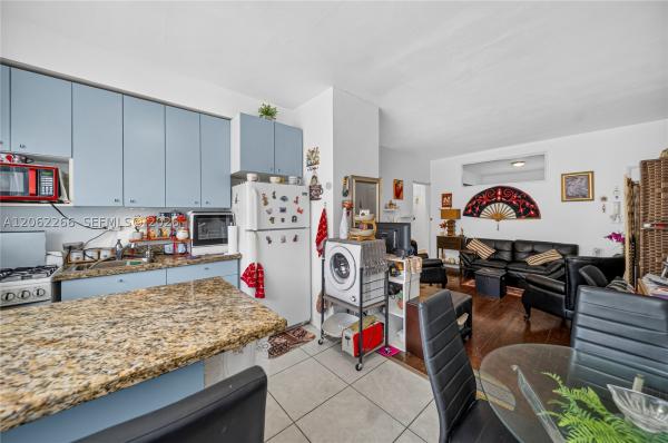 The Lorena, 836 10th St #8, Miami Beach, Florida 33139, image 2