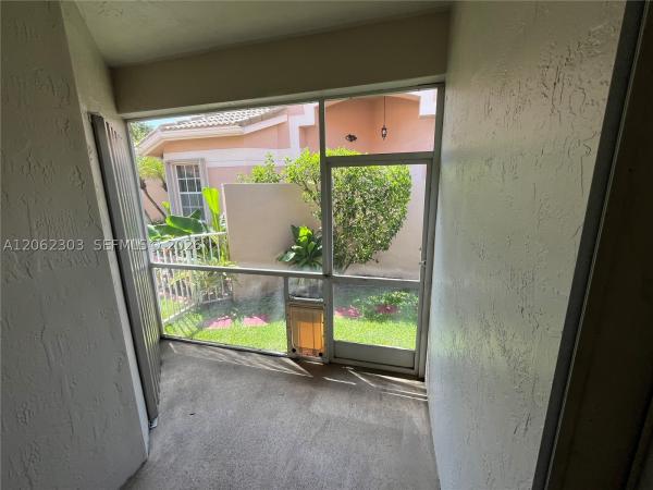 Lacosta, 1540 W Lacosta Dr W, Pembroke Pines, Florida 33027, image 3