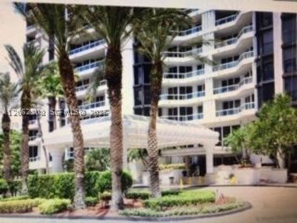 North Tower At The Point, 21205 NE 37th Ave #810, Aventura, Florida 33180, image 1