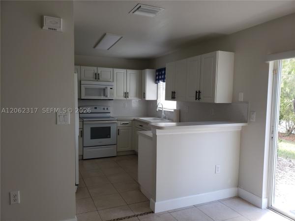 Pembroke Isles, Pembroke Pines, Florida 33028, image 1
