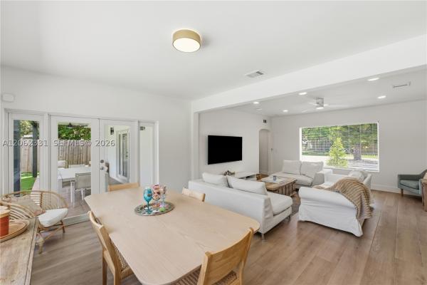 10801 Peachtree Dr, Unincorporated Dade County, Florida 33161, image 1