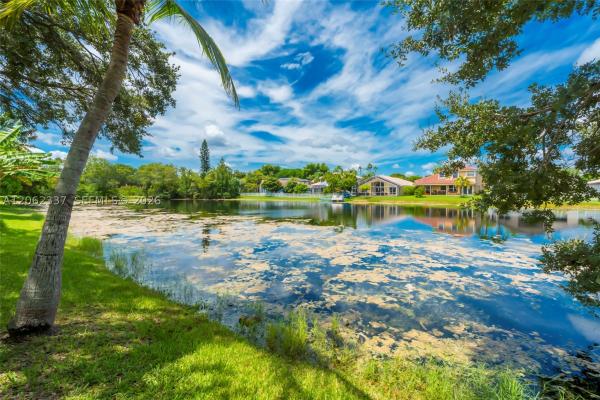 Brittany Bay At Silver Lakes, 2006 NW 182nd Ave, Pembroke Pines, Florida 33029, image 3