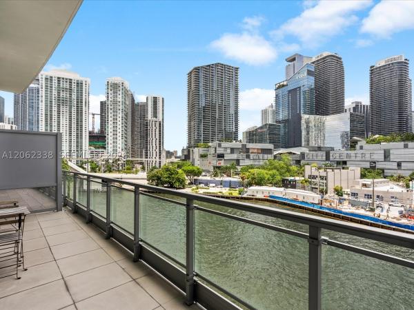 Mint At Riverfront, 92 SW 3rd St #704, Miami, Florida 33130, image 2