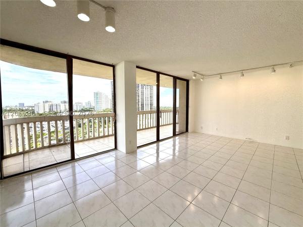 Turnberry Towers, 19355 Turnberry Way #12C, Aventura, Florida 33180, image 1