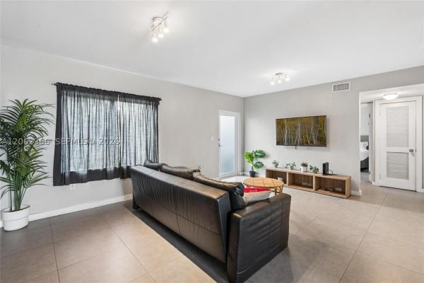 Baywood, 435 NE 69th St #2, Miami, Florida 33138, image 3