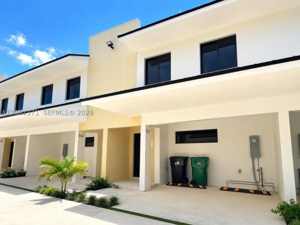 552 NW 7th St #6, Florida City, Florida 33034, image 2