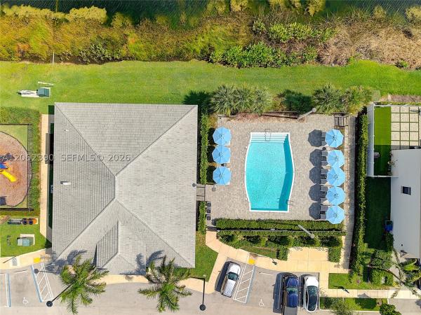 Viewpoint At Vista Lago, 20369 NW 5th Ct #20369, Miami Gardens, Florida 33169, image 2