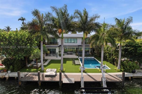 Bay Harbor Islands Residential, 9814 W Broadview Dr, Bay Harbor Islands, Florida 33154, image 1