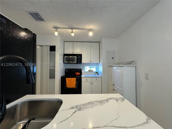Windmill Lakes, 8630 SW 3rd St #101, Pembroke Pines, Florida 33025, image 3