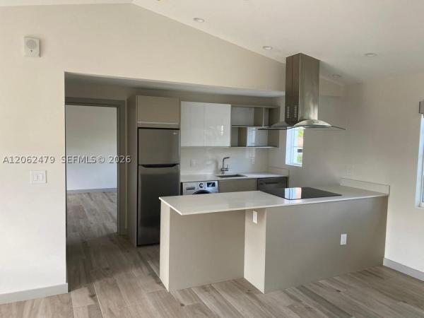 Altos Del Mar, 8045 Abbott Ave #102, Miami Beach, Florida 33141, image 1