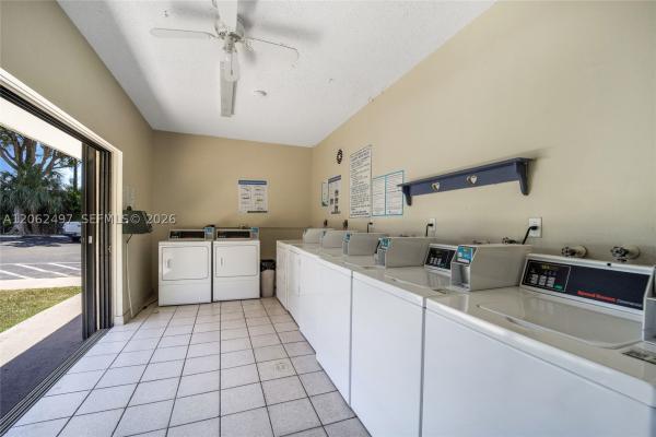 Coral Reef Townhouses, 15391 S Dixie Hwy #61, Palmetto Bay, Florida 33157, image 3