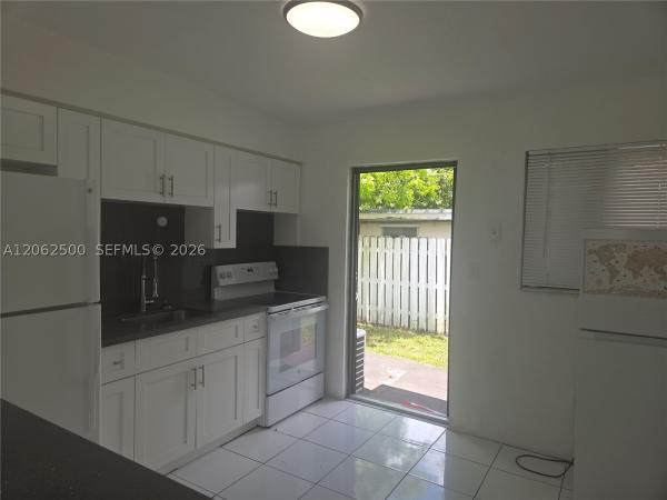 836 NW 98th St, Unincorporated Dade County, Florida 33150, image 1