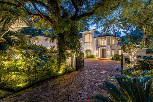 Brickells Flagler, 2820 Brickell Ave, Miami, Florida 33129, image 2