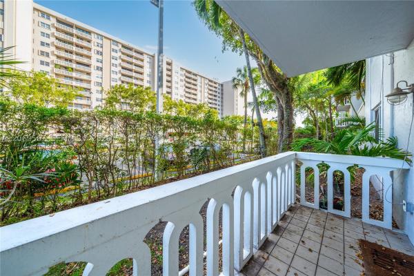 Waters Edge Of Coral Gables, 100 Edgewater Dr #138, Coral Gables, Florida 33133, image 2