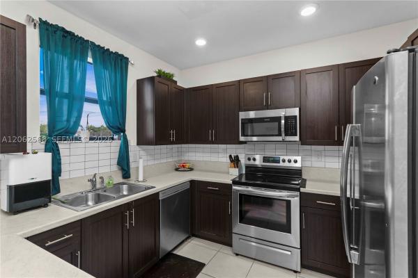 12758 SW 230th St, Unincorporated Dade County, Florida 33170, image 3