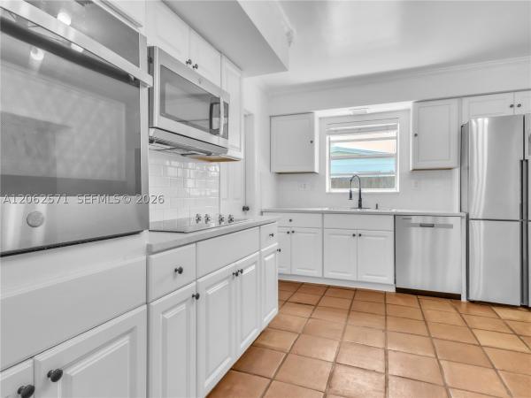 10015 SW 85th Ter, Unincorporated Dade County, Florida 33173, image 2
