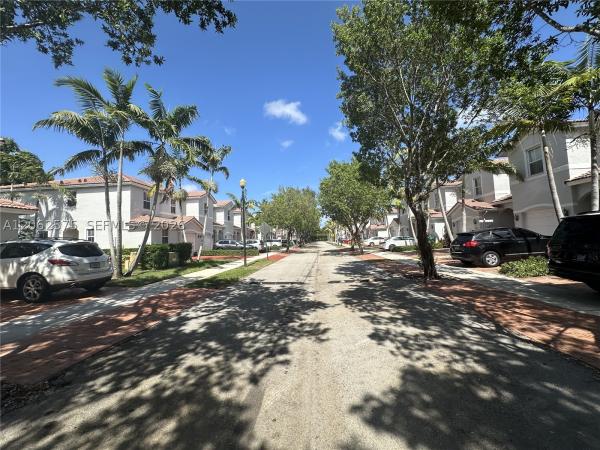 1015 NE 208th St, Unincorporated Dade County, Florida 33179, image 2